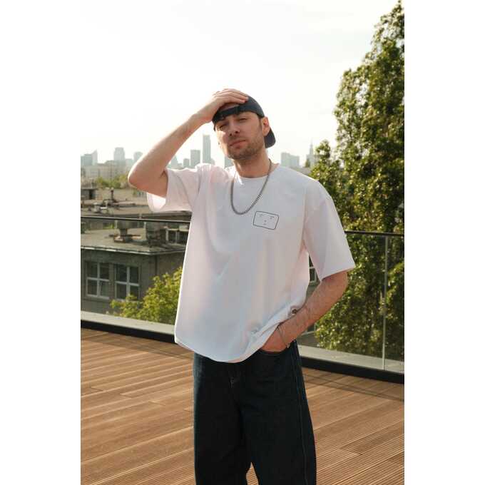 MINKA T-SHIRT BIAŁY NADRUK CZARNY